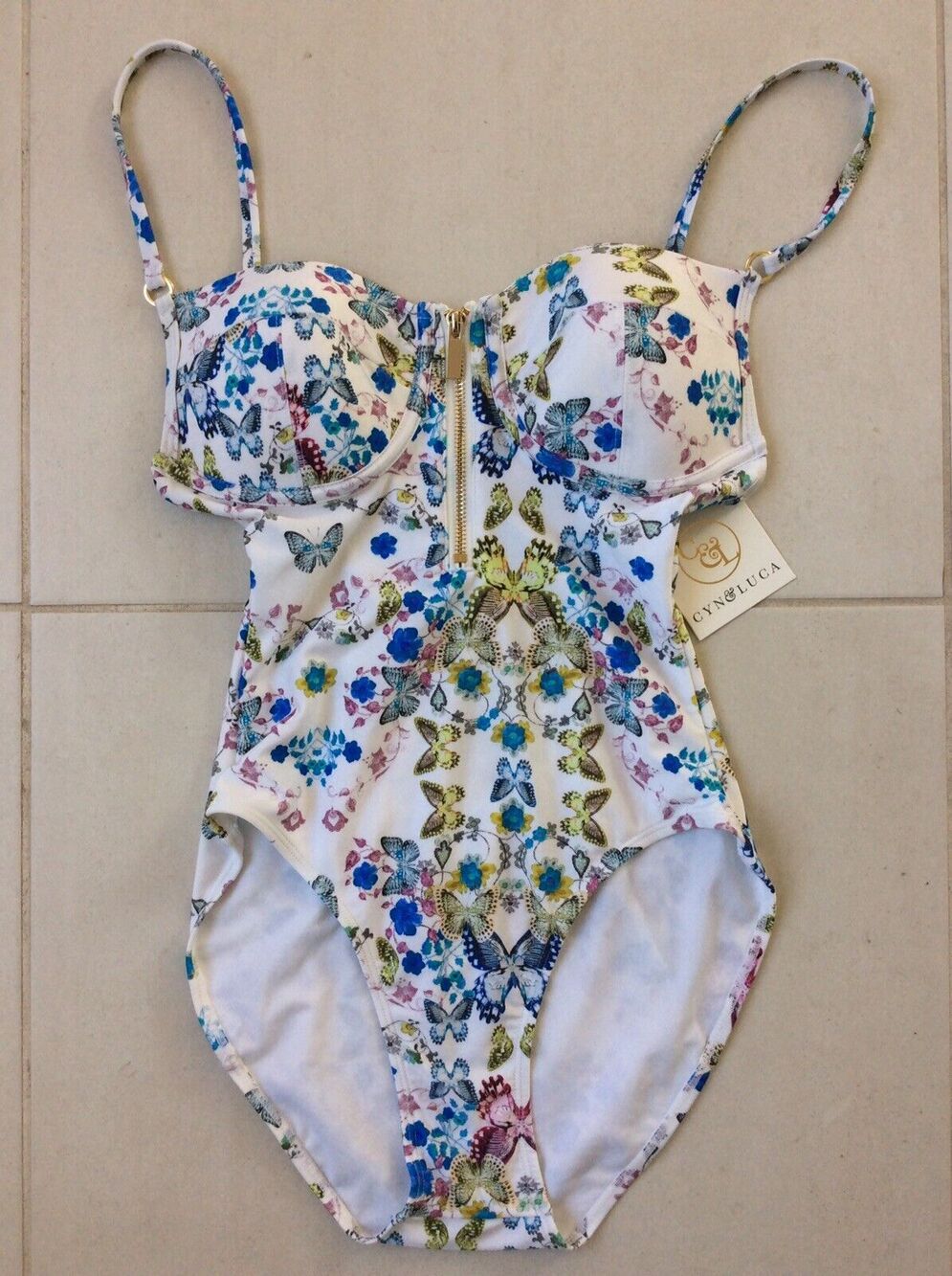 Cyn & Luca Swimwear One Piece Swimsuit Multicolor Floral